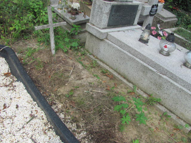  NN Kraków-Salwator - Grobonet - Wyszukiwarka osób pochowanych