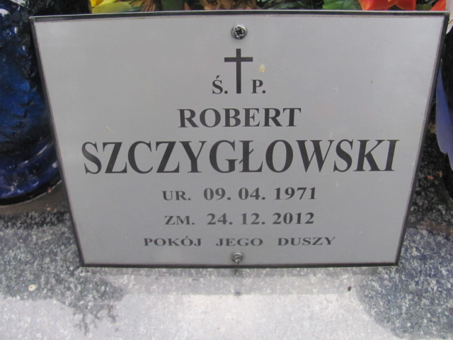 Robert Szczygłowski 1971 Kraków-Salwator - Grobonet - Wyszukiwarka osób pochowanych
