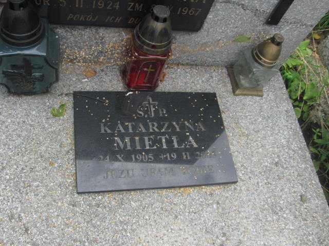Danuta Zielonka 1924 Kraków-Salwator - Grobonet - Wyszukiwarka osób pochowanych