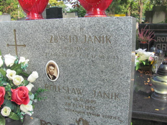 Zbigniew Janik 1941 Kraków-Salwator - Grobonet - Wyszukiwarka osób pochowanych