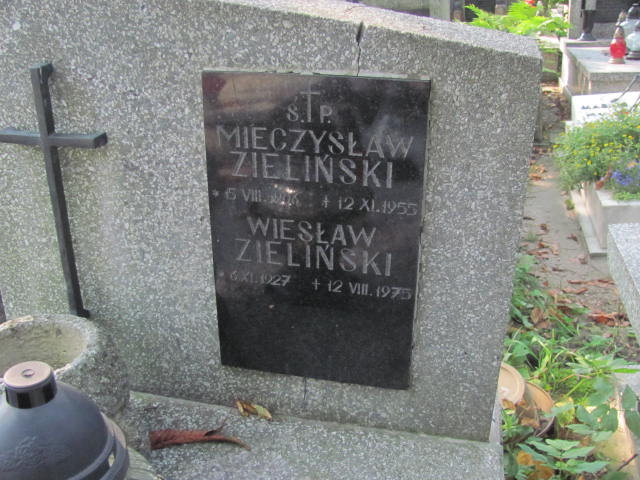 Kornelia Zielińska 1933 Kraków-Salwator - Grobonet - Wyszukiwarka osób pochowanych