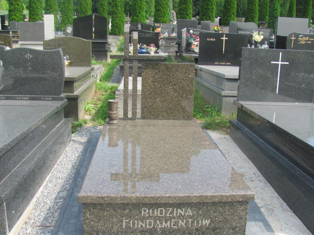 Grób Zenon Fundament