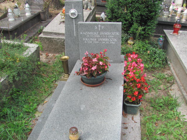 Grób Kazimierz Jamrozik