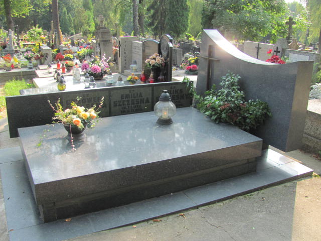 Grób Genowefa Szczęsna