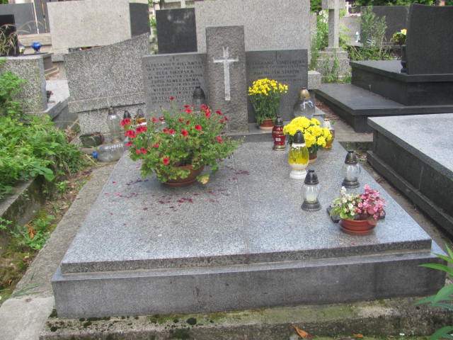 Grób Aleksander Bielawski
