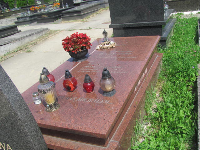 Grób Danuta Mikułowska